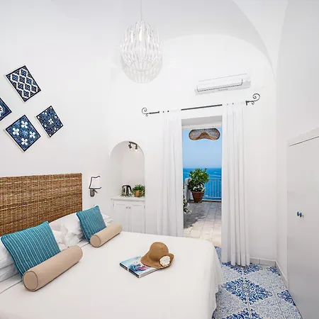 Guest house Casa Fioravante 4*